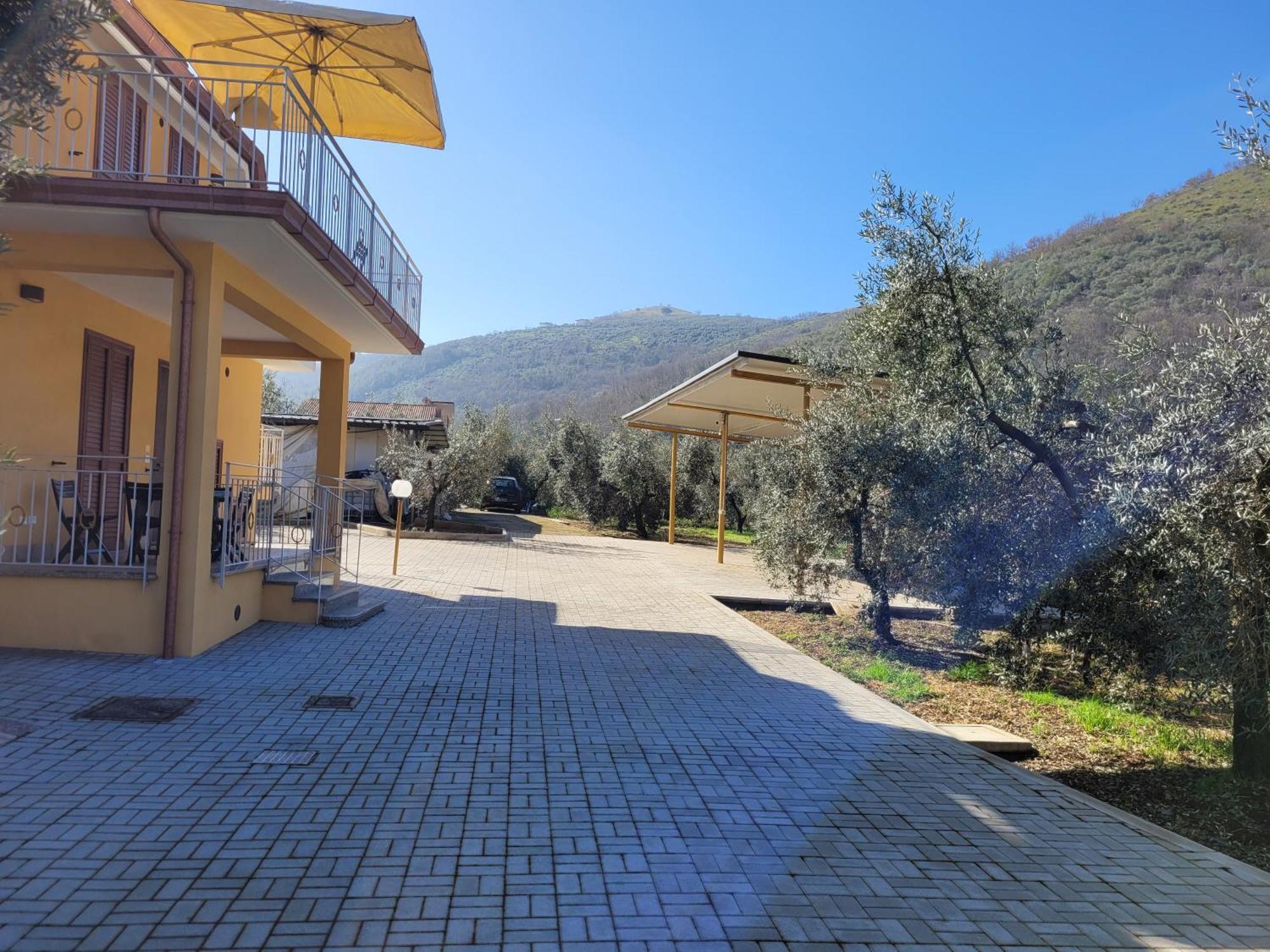 Aparthotel Turistico Magnifico Alessandro Valle Bernardo 04025 Lt Cir 19063 Nei Pressi Di 04022 Fondi Lt